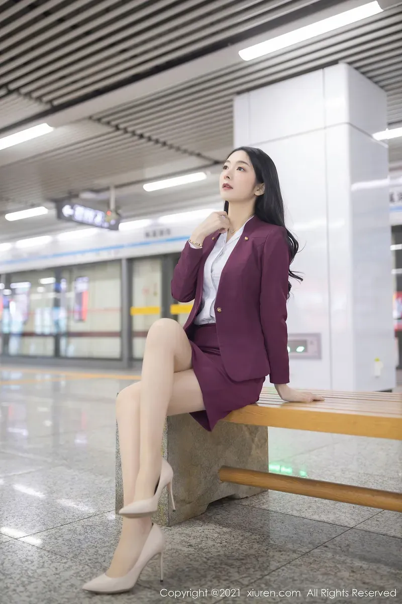SUA(지수아)作品目录与编号更新 SUA(지수아)紫色制服室内场景写真
