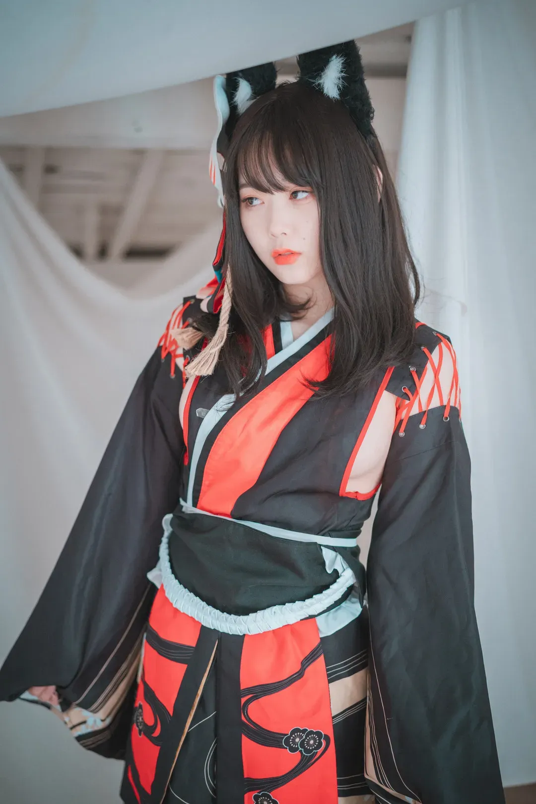 Zia(지아)红黑服装猫耳造型室内照片
