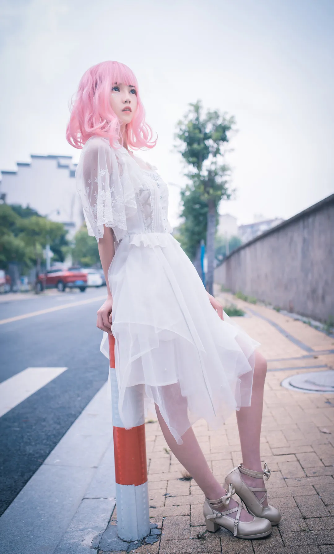 你的负卿作品目录｜作品编号、合集列表与最新更新 你的负卿白色礼服角色造型照片