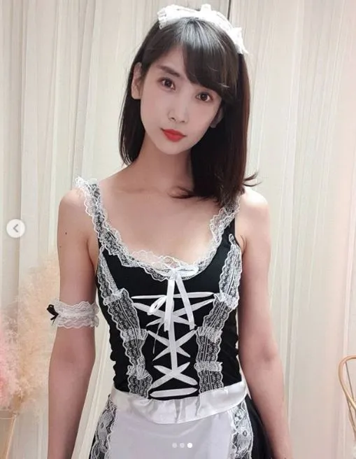 leezy作品目录｜作品编号、合集列表与最新更新 leezy黑白服装造型室内照片
