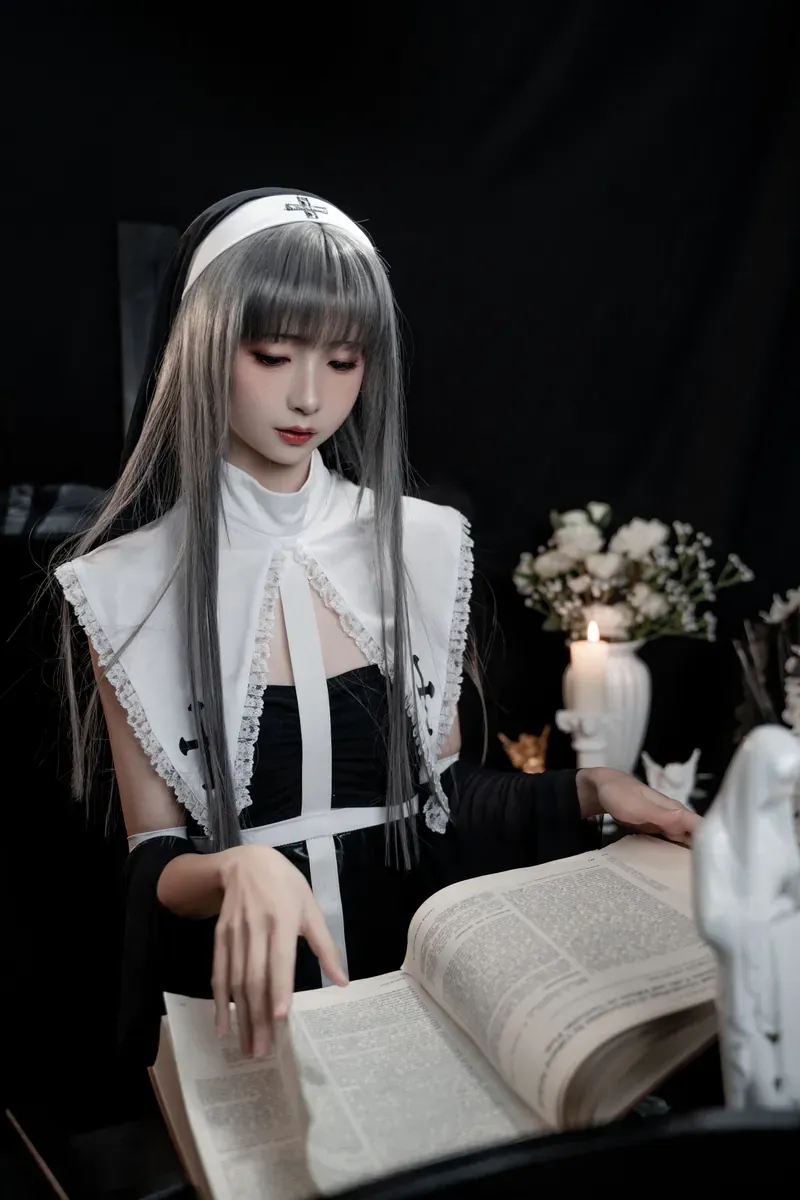 金鱼kinngyo作品目录|作品编号、合集列表与最新更新 金鱼kinngyo黑白服装修女风造型图片