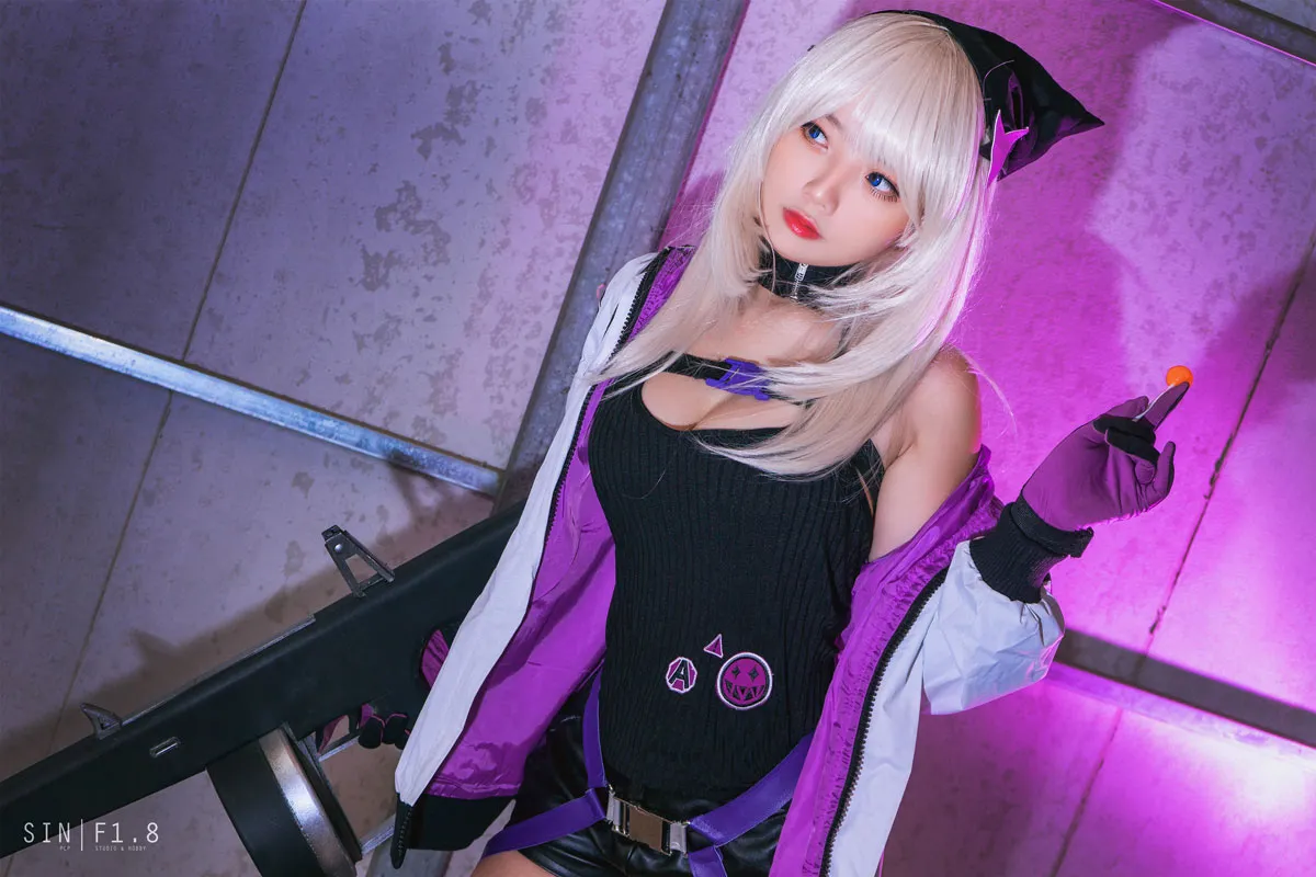 Messie Huang作品目录｜作品编号、合集列表与最新更新 Messie Huang白发角色Cosplay造型与紫色背景