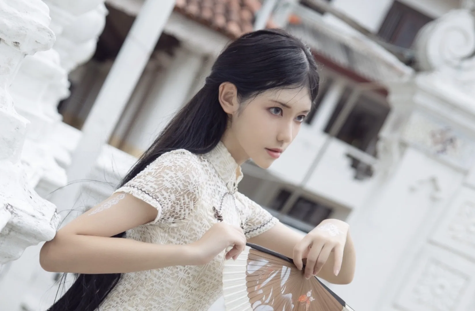 南桃momoko作品目录｜作品编号、合集列表与最新更新 南桃momoko白色服装户外扇子造型写真