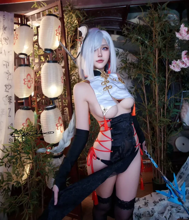 CatDemon(你的喵崽)作品目录｜作品编号、合集列表与最新更新 CatDemon(你的喵崽)白色制服造型与长发配饰