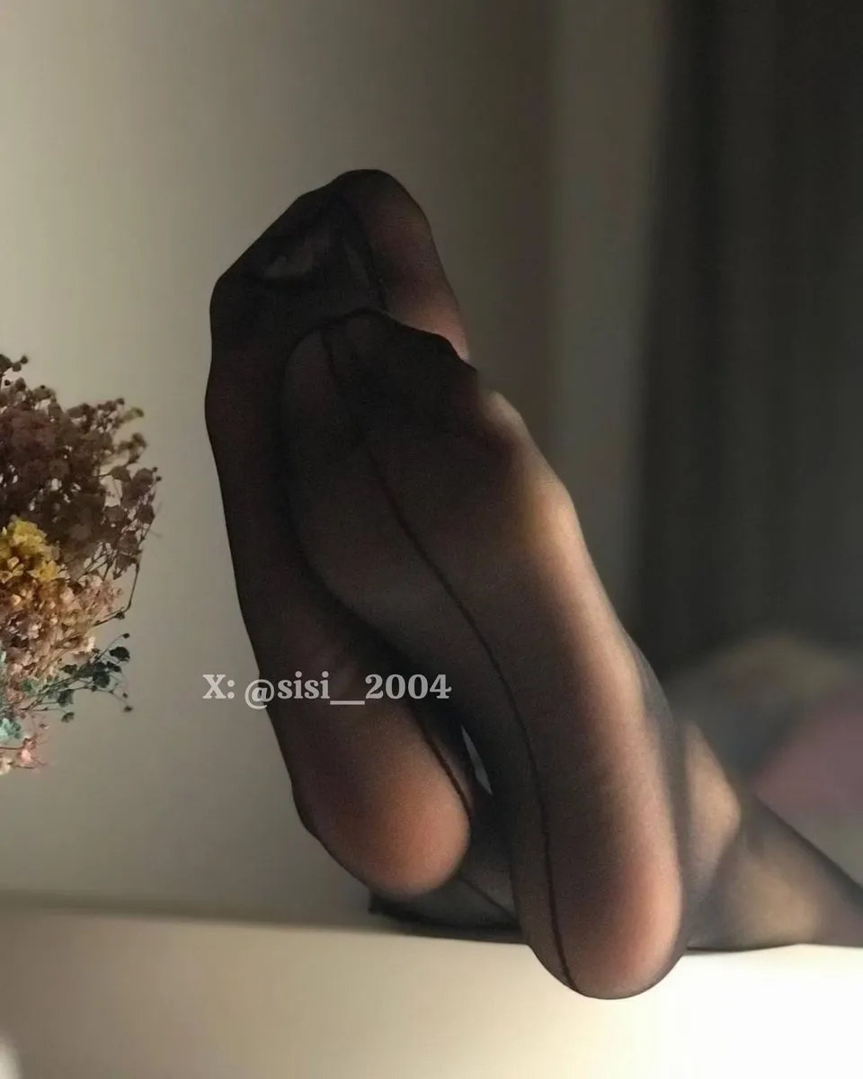 sisi_2024丝丝很暴躁作品目录｜作品编号、合集列表与最新更新 sisi_2024丝丝很暴躁黑色服装造型室内照片