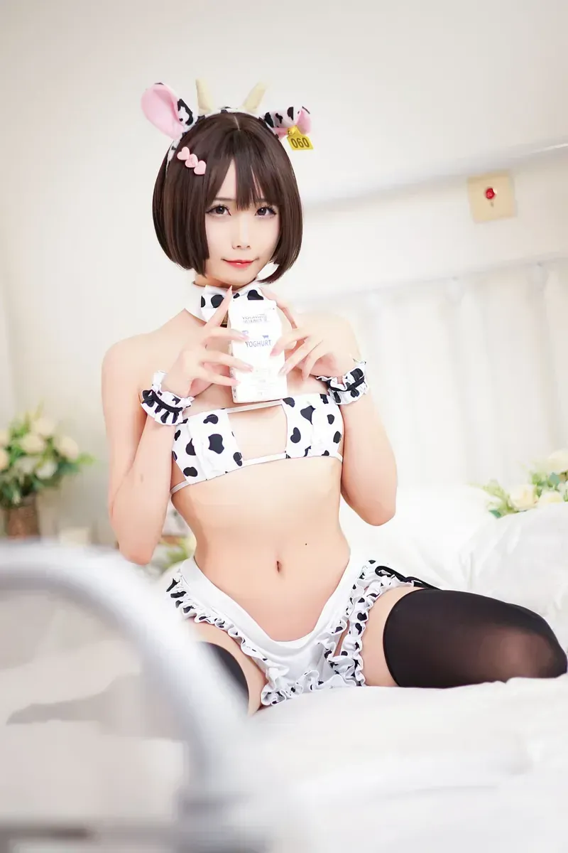 曉美媽作品目录｜编号更新与合集范围整理 曉美媽白色主题角色造型照片