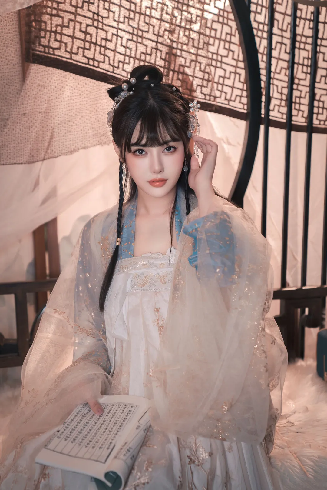 恋恋艾妮作品目录|编号更新、合集范围与代表作品线索 恋恋艾妮汉服造型照片