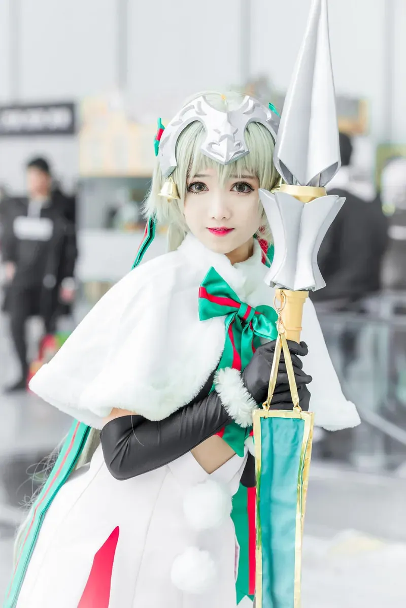如月灰作品目录|编号更新与代表作品合集范围整理 如月灰白色cosplay服装与角色道具照片