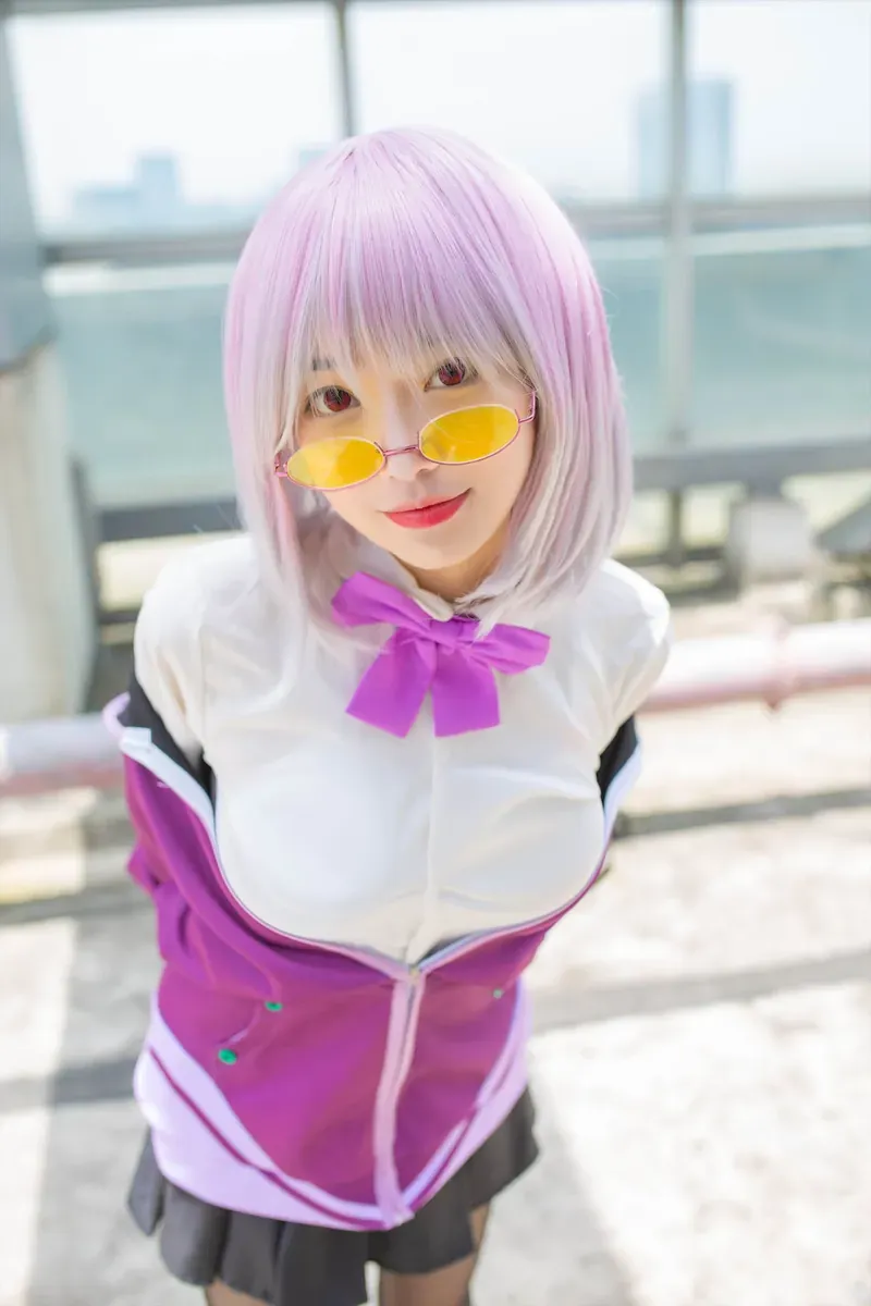 Umekoj作品目录｜作品编号、合集列表与最新更新 Umekoj粉色假发紫色服装cosplay照片