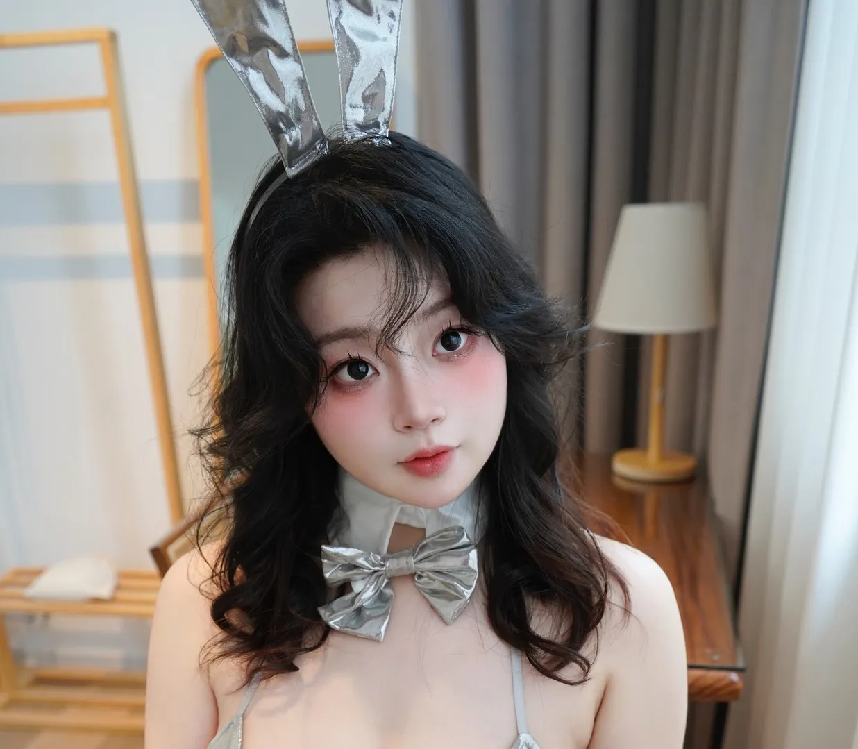 一只毛毛帽作品目录｜作品编号、合集列表与最新更新 一只毛毛帽兔耳主题半身造型照片