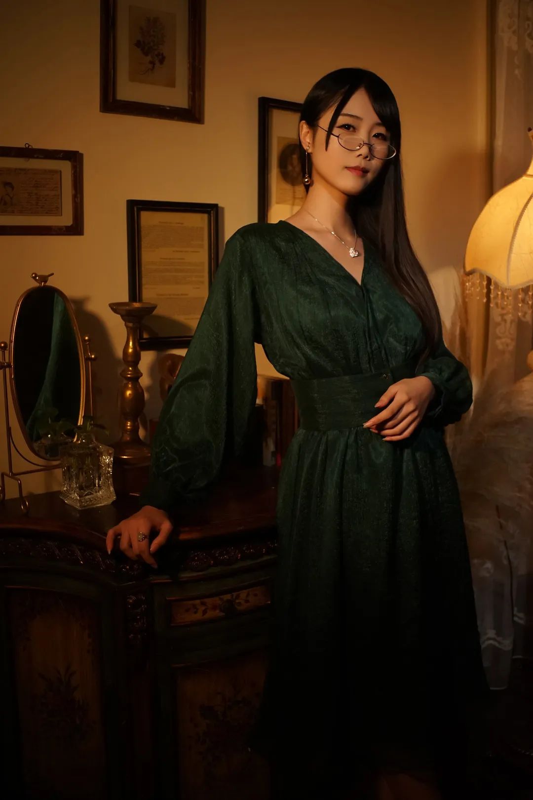 曉美媽作品目录｜编号更新与合集范围整理 曉美媽深色礼服造型照片