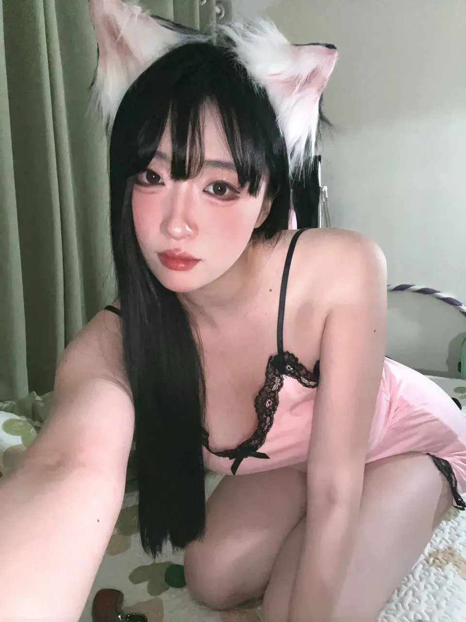 壮壮姐姐作品目录｜当前编号更新与合集范围整理 壮壮姐姐猫耳配饰近景照片