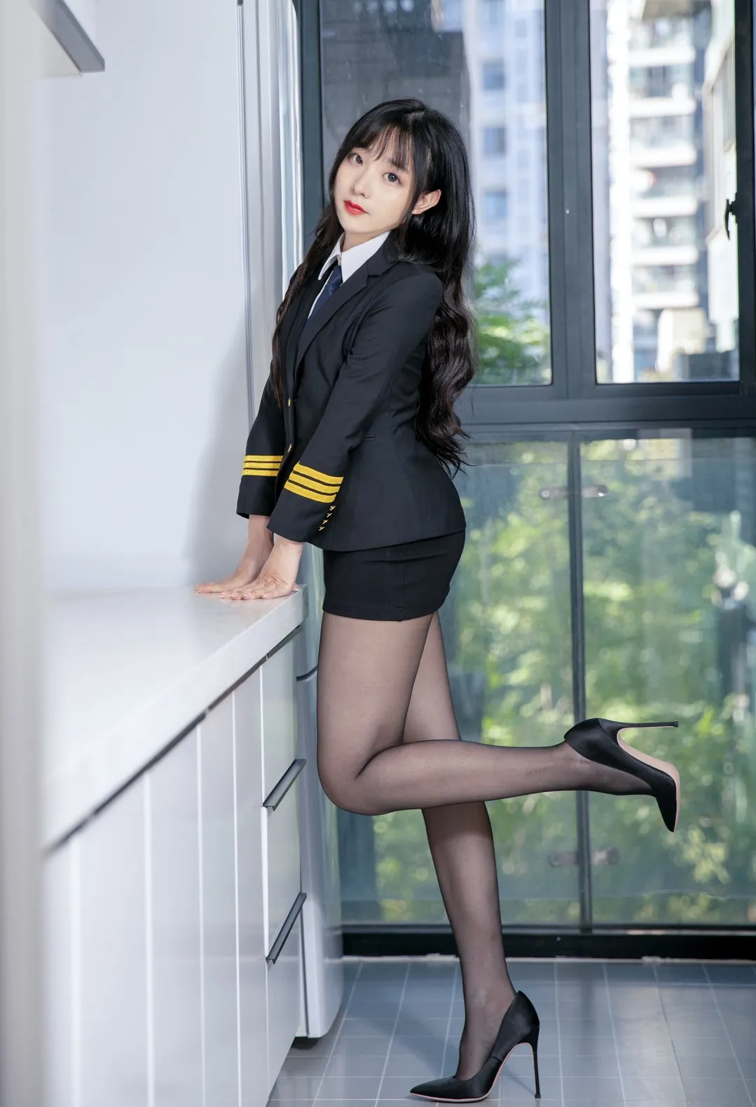 豪歌黑色机长制服西装配短裙黑丝