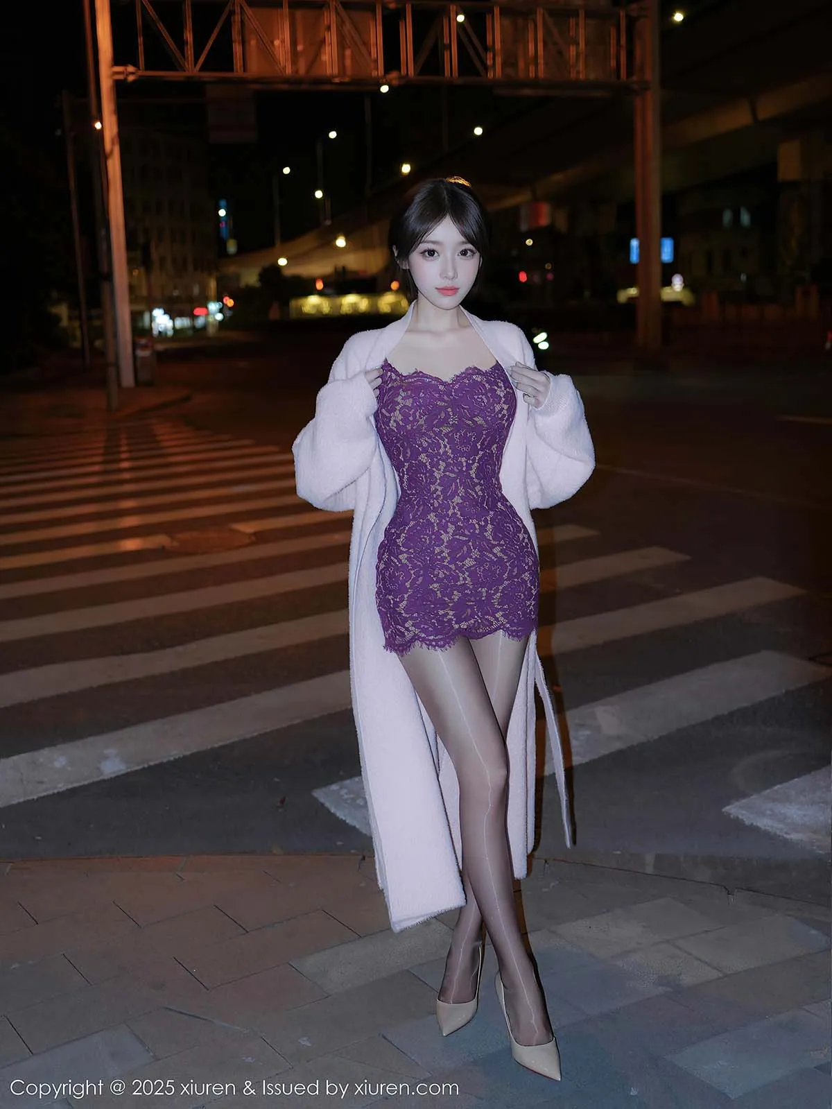 汁汁作品目录|编号更新、写真 汁汁紫色服装夜景造型照片