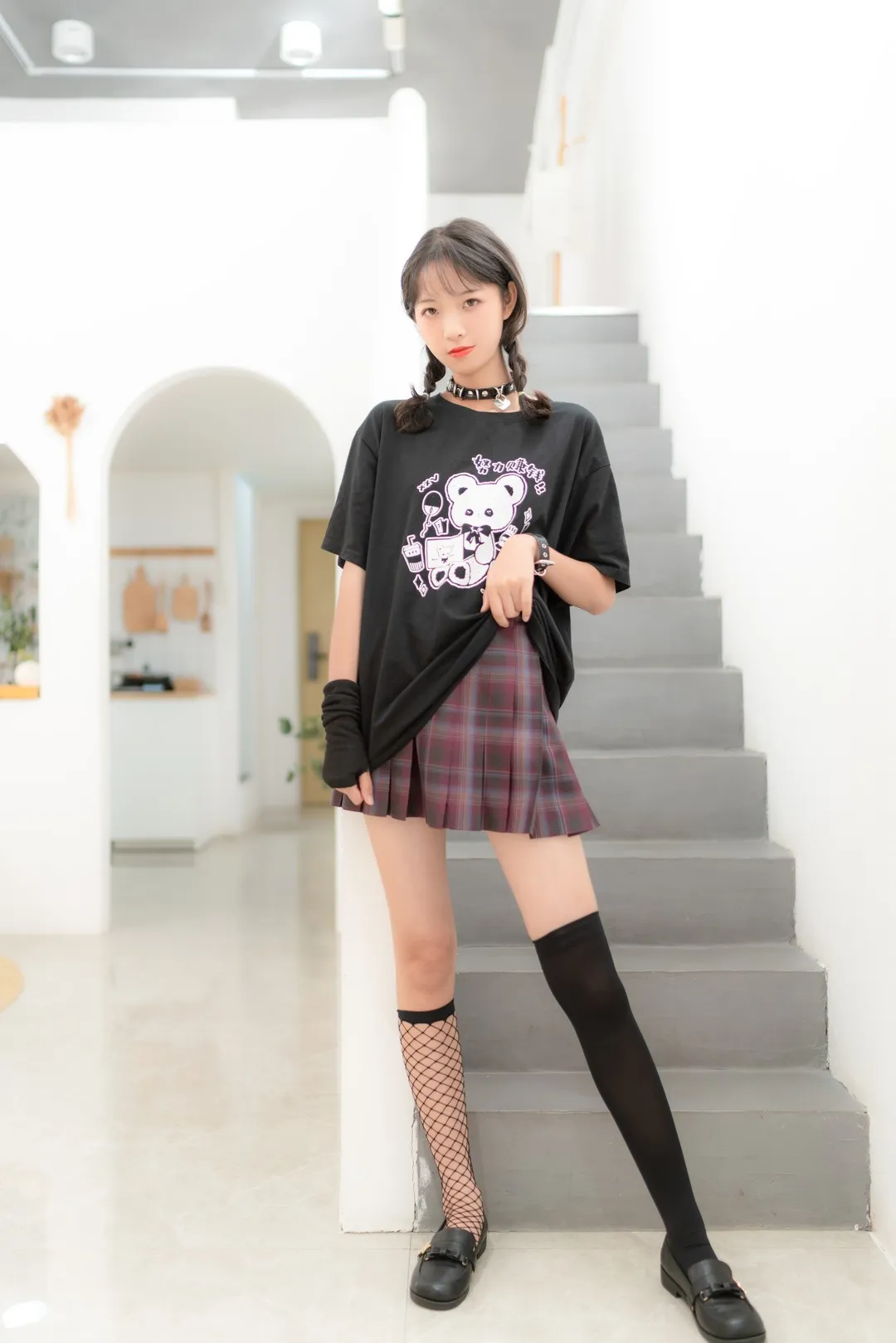 西瓜少女 编号更新记录：作品目录与先看入口 西瓜少女暗黑印花T恤格纹百褶裙全身写真
