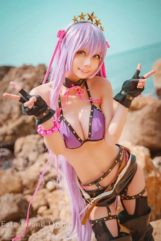 沖田凜花Rinka作品目录｜Cosplay编号范围与代表作品更新 沖田凜花Rinka粉色长发角色服装户外造型