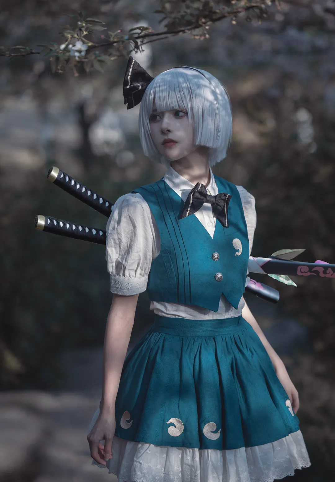 腥味猫罐作品目录｜cosplay作品编号与最新更新 腥味猫罐蓝色角色服装户外造型照片